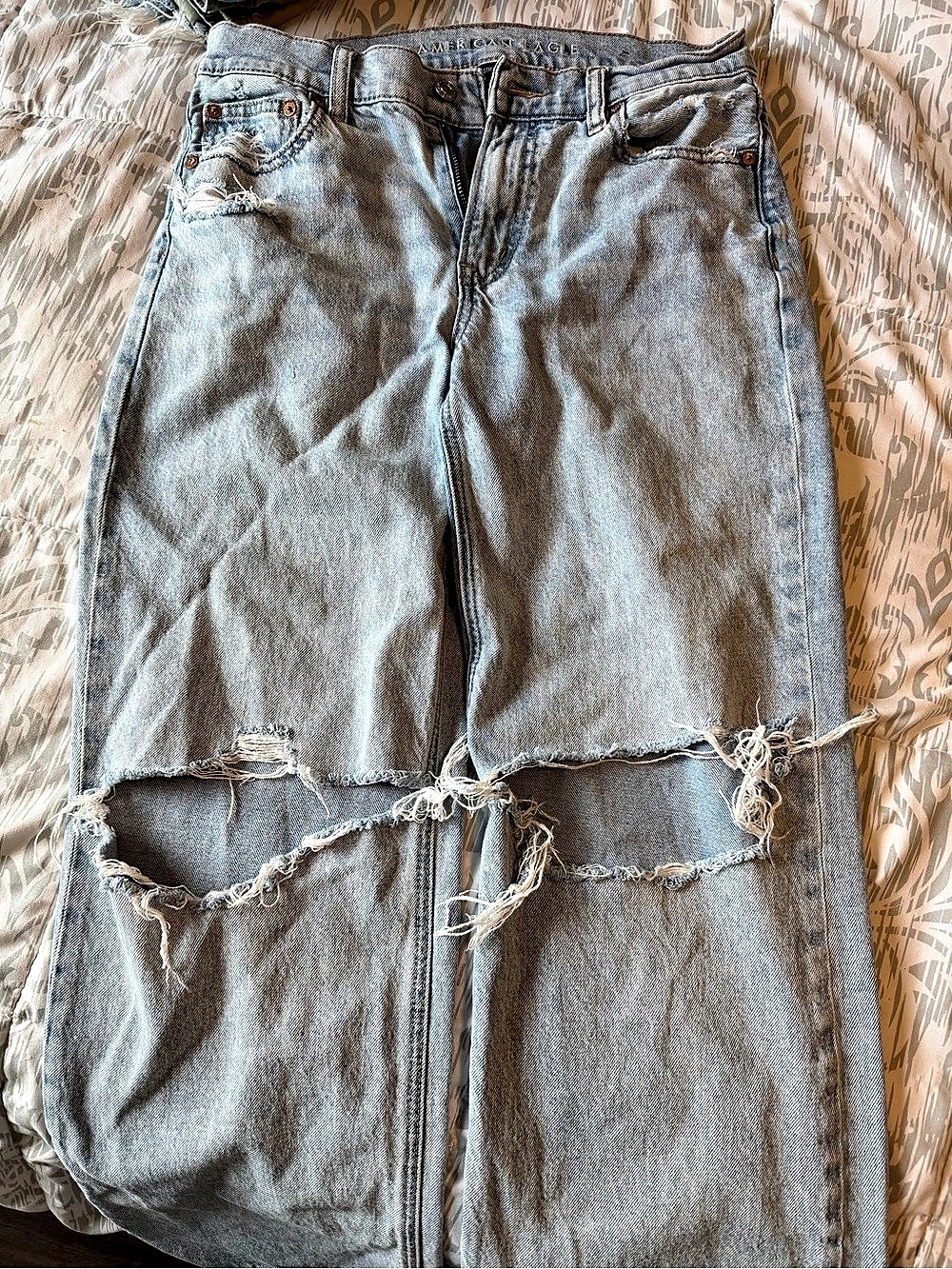American Eagle Outfitters AEO Ripped Boyfriend Jean Boyfriend Jeans in Blue